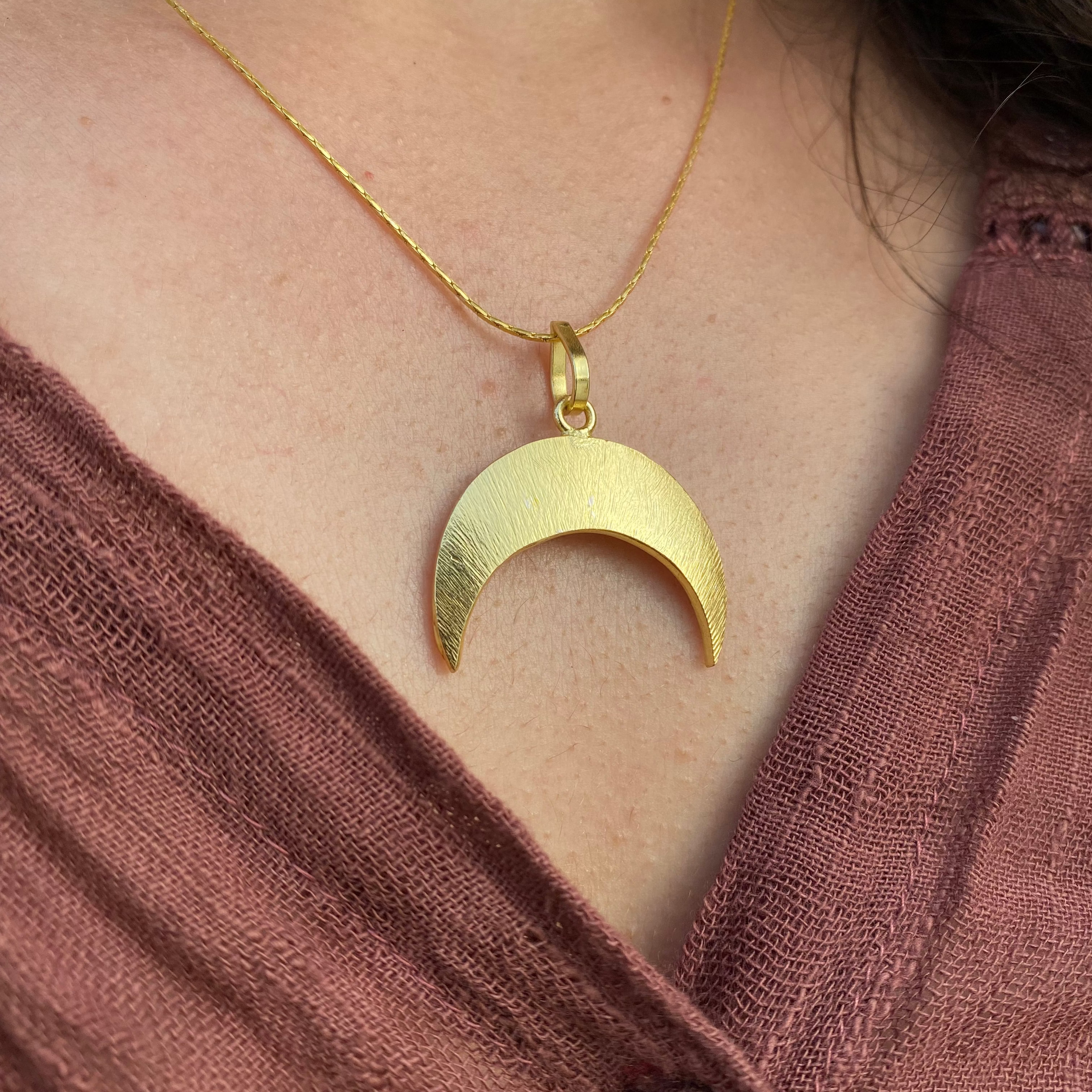 Luna Arc Necklace
