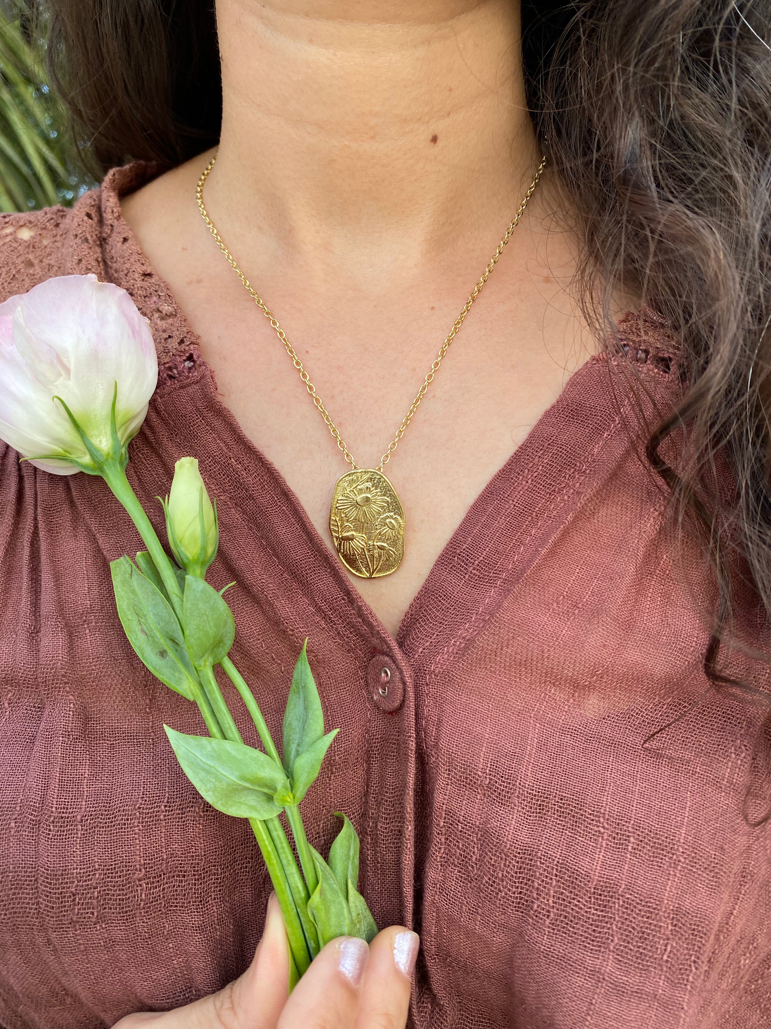 Daisy Stamp Necklace