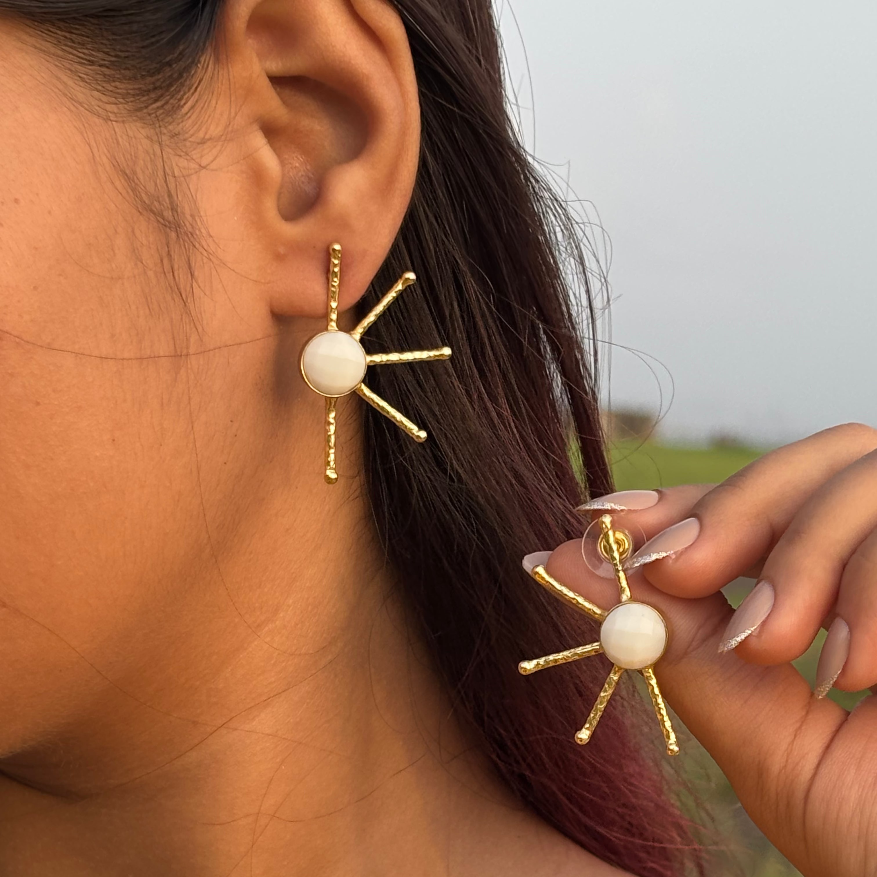 Sunbeam Earrings - White
