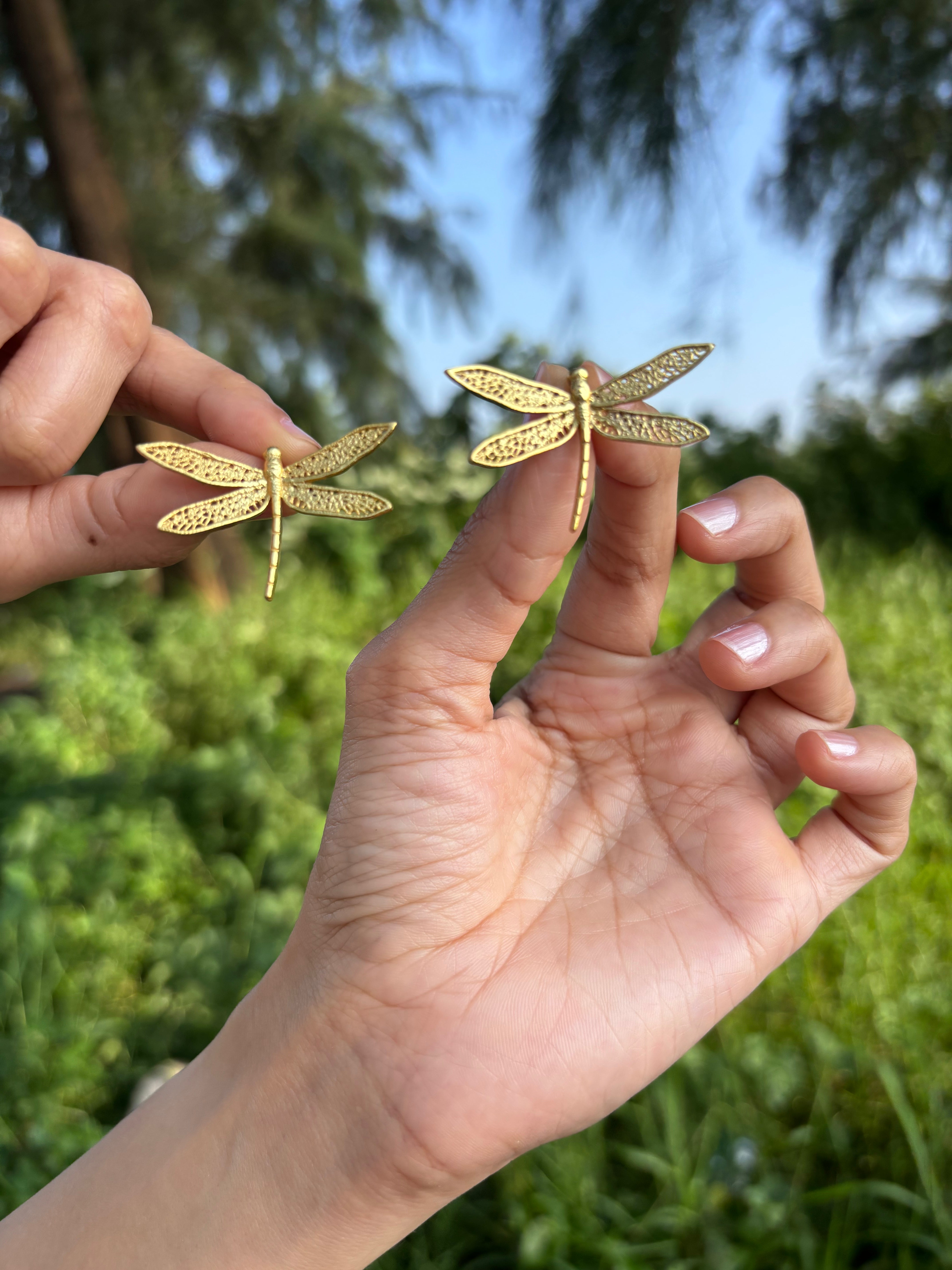 Dragonfly studs