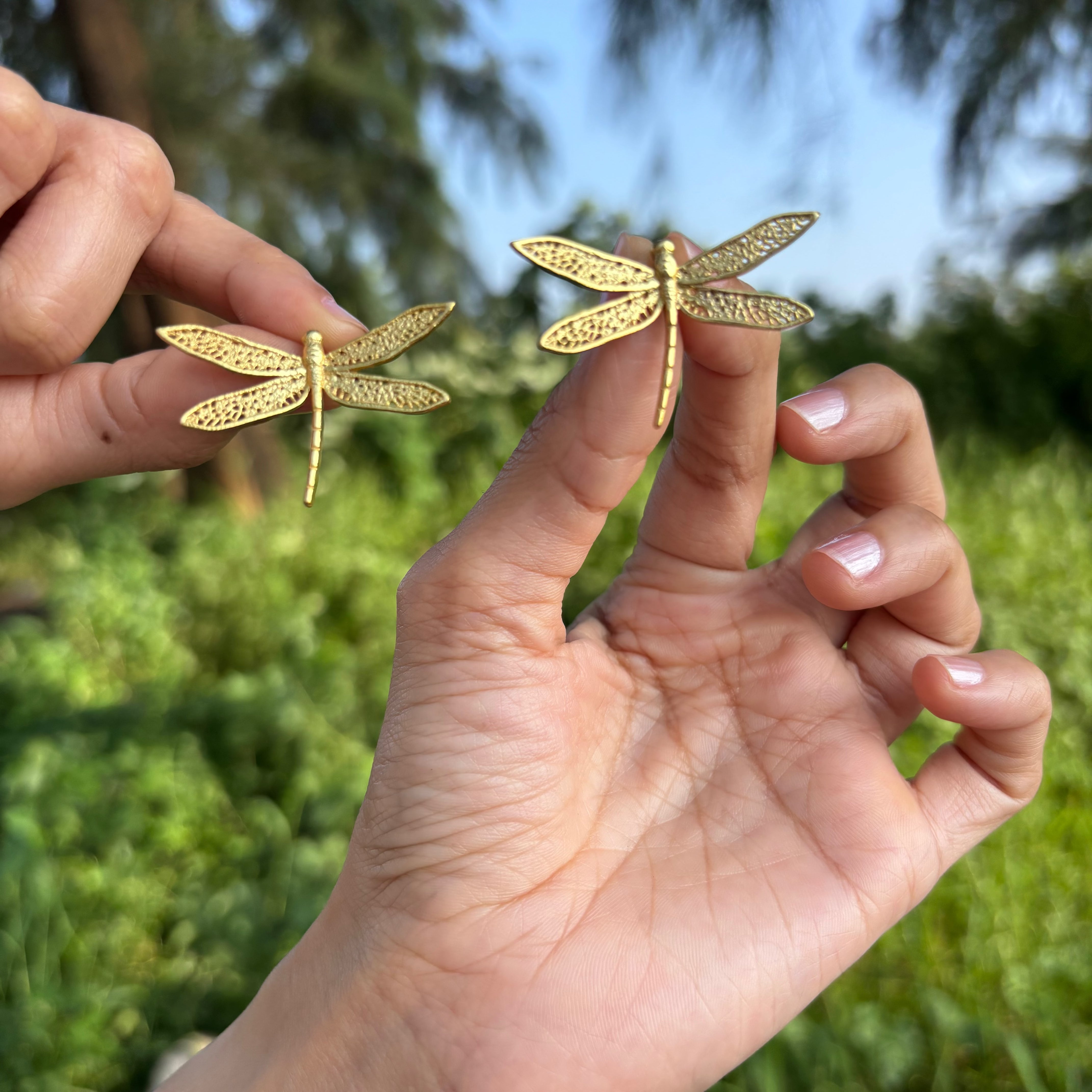 Dragonfly studs