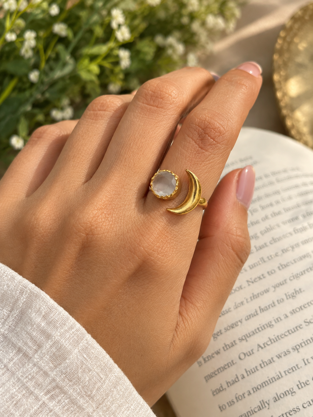 Soluna Adjustable Ring - White