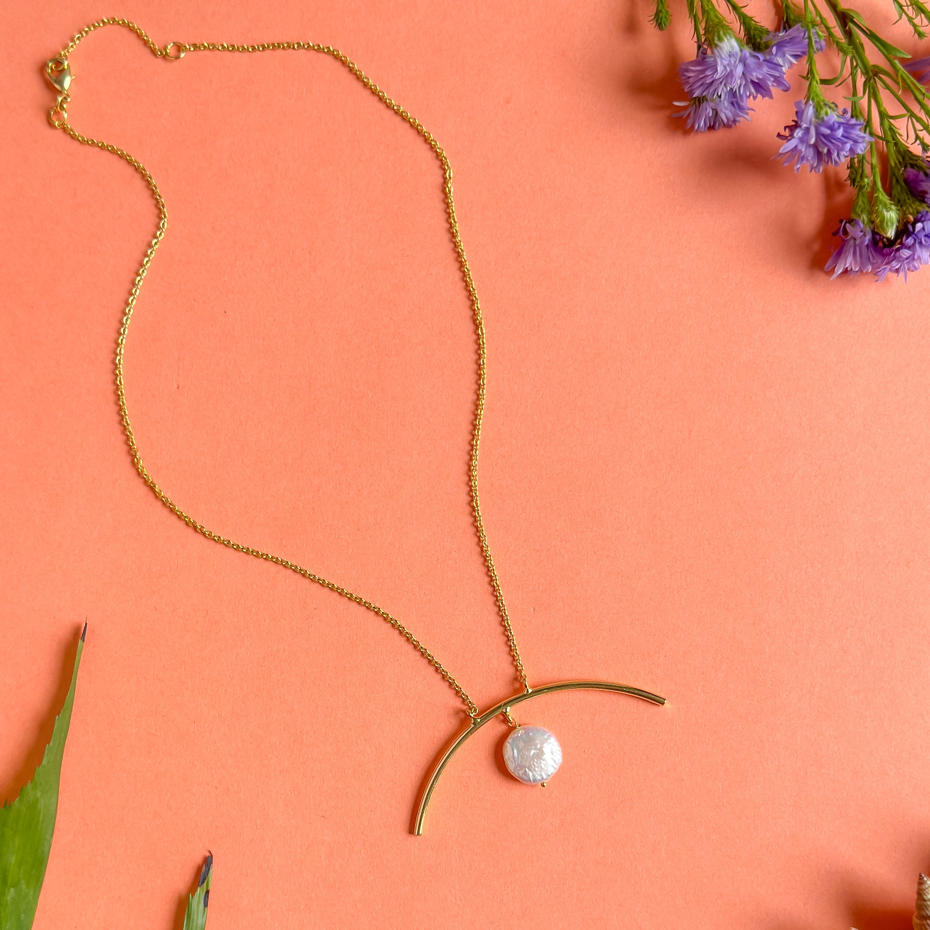 The Arced Necklace