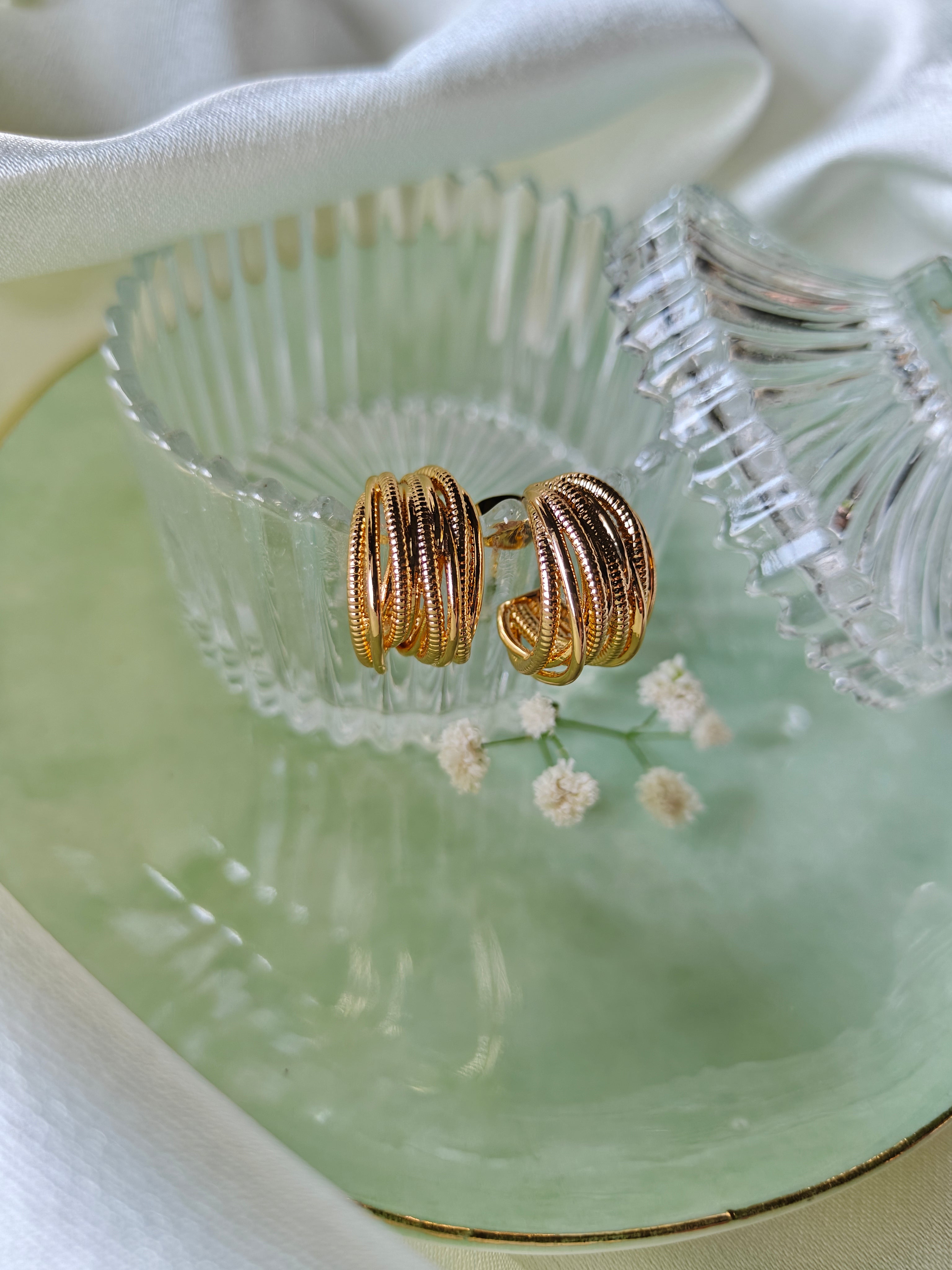 Mini multilayered hoops