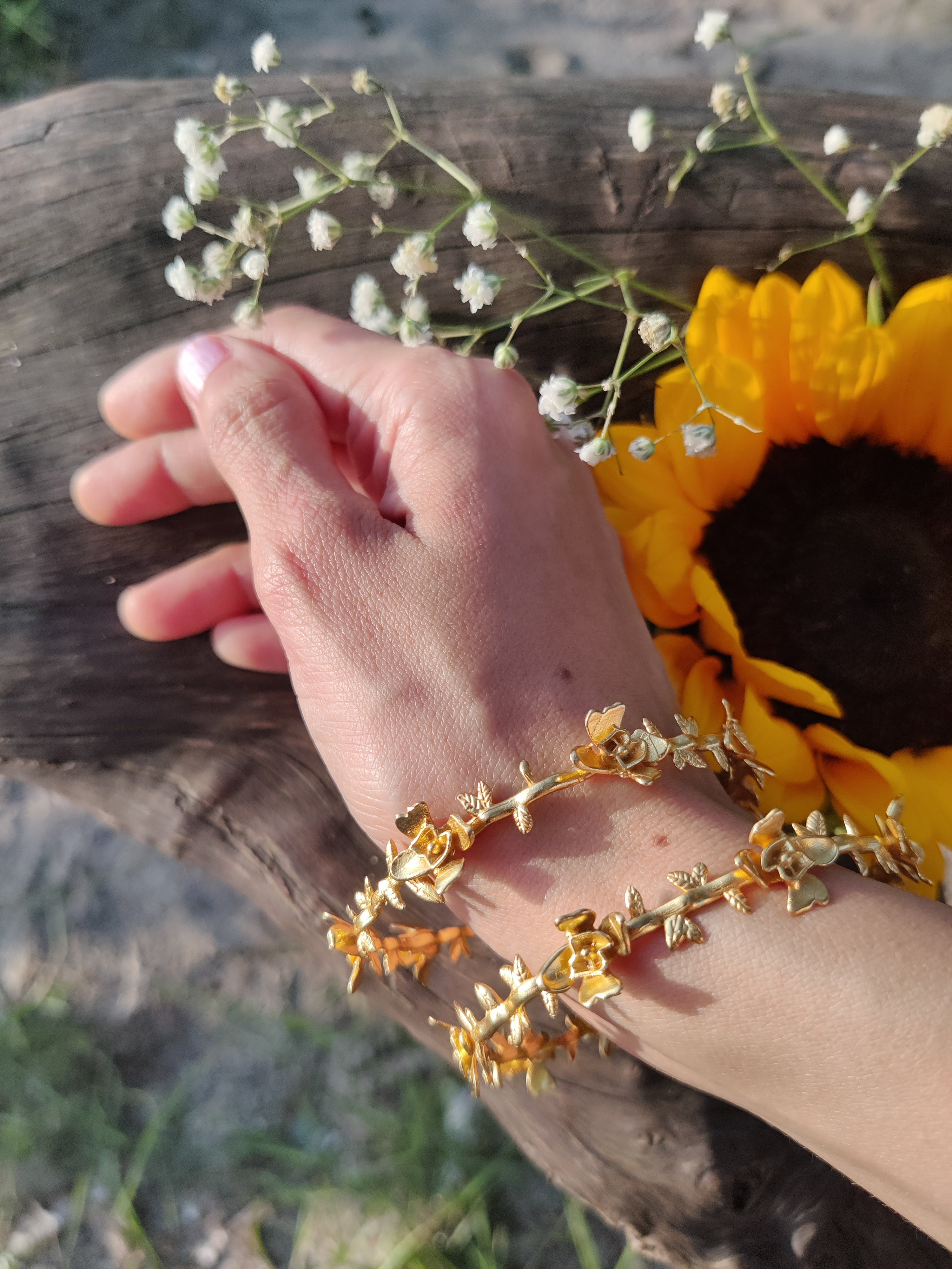 Wild Rose Bangle (Single)