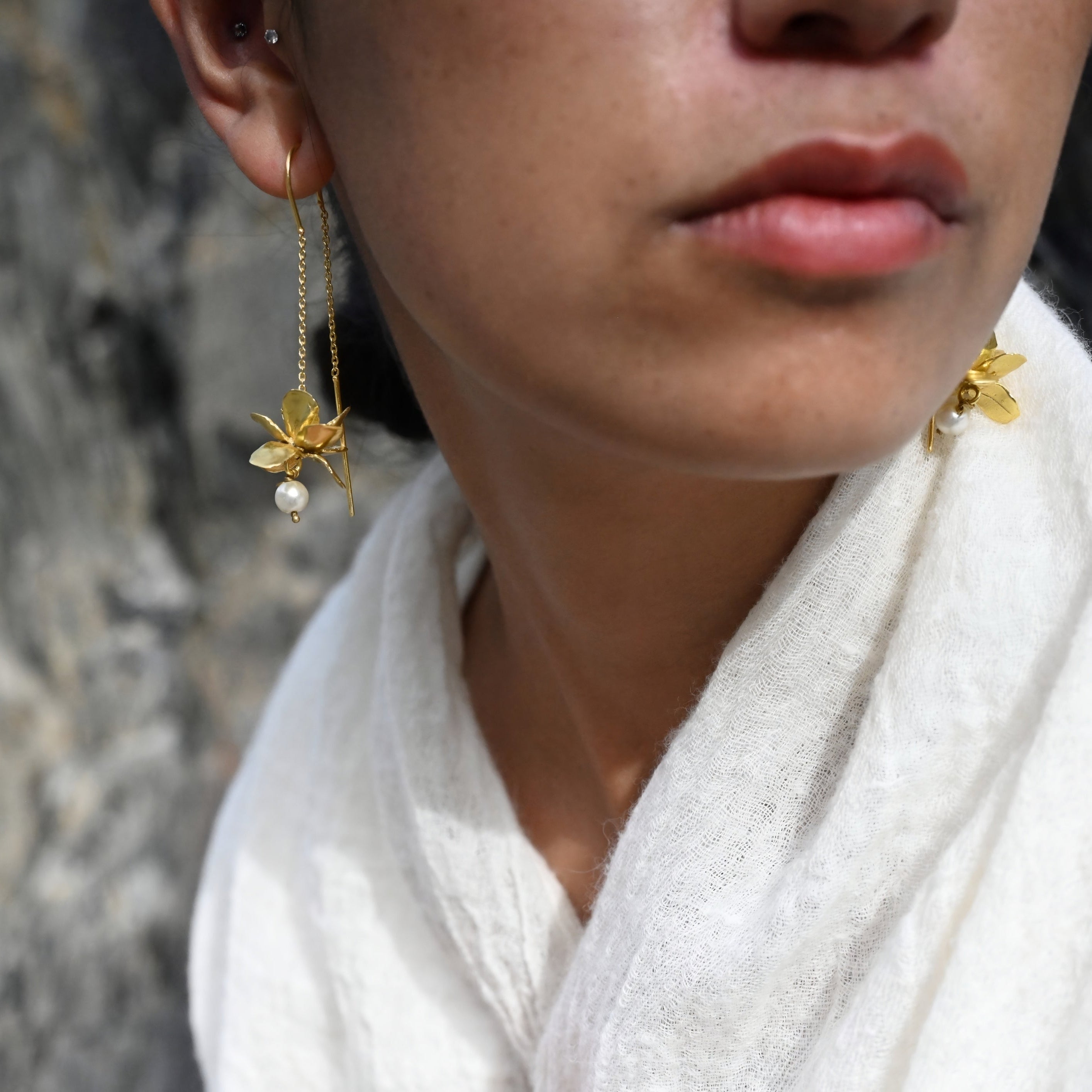 Mogra Blossom Sui Dhaga Earrings