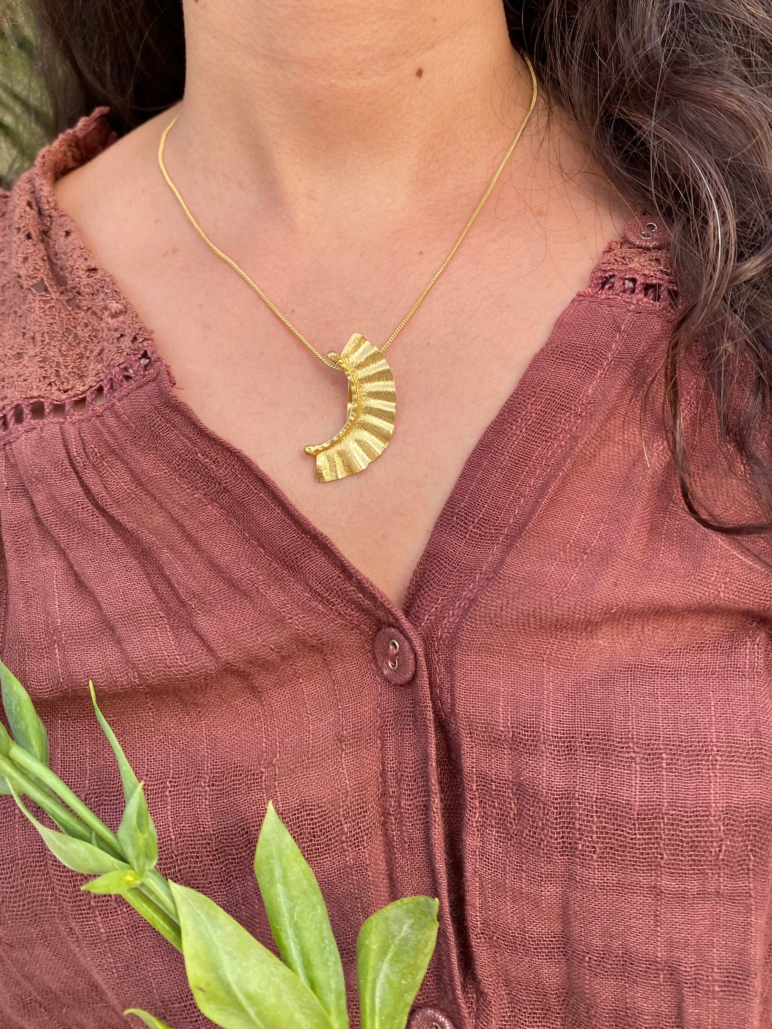 Ruffled Neckalce