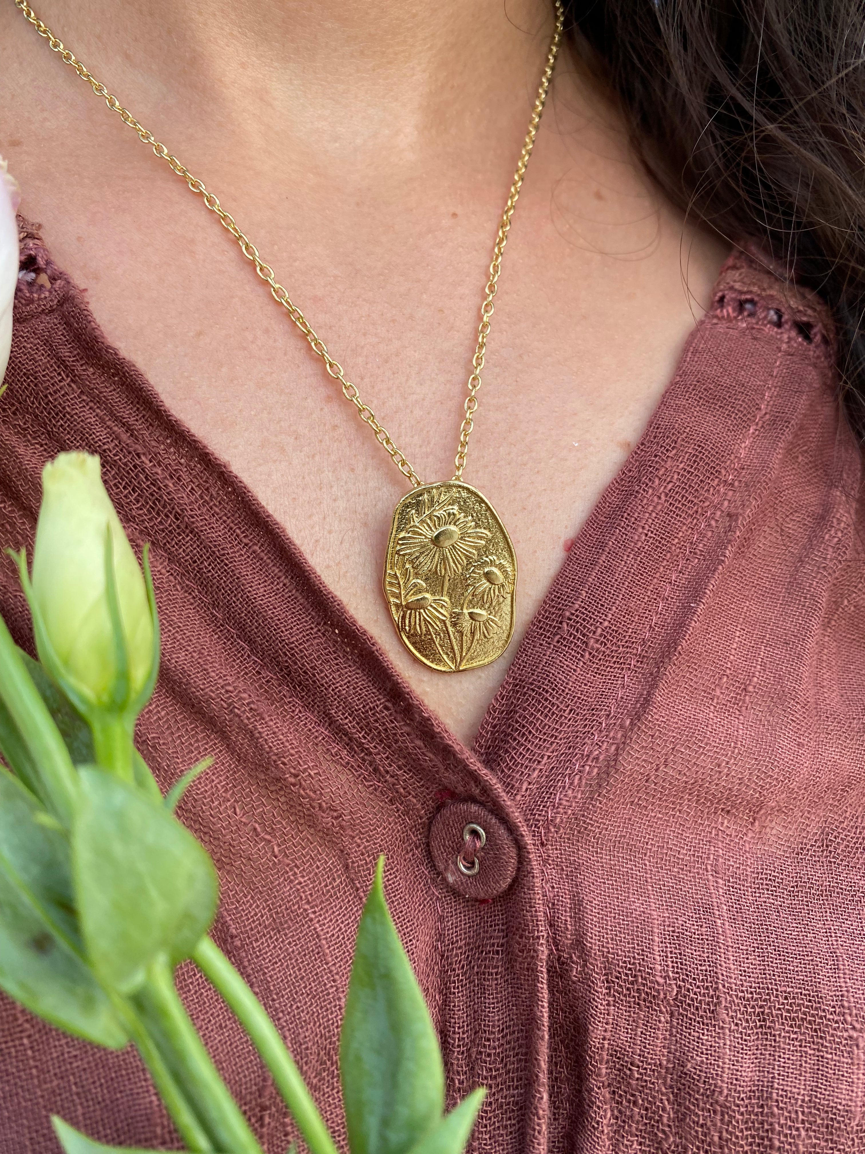 Daisy Stamp Necklace