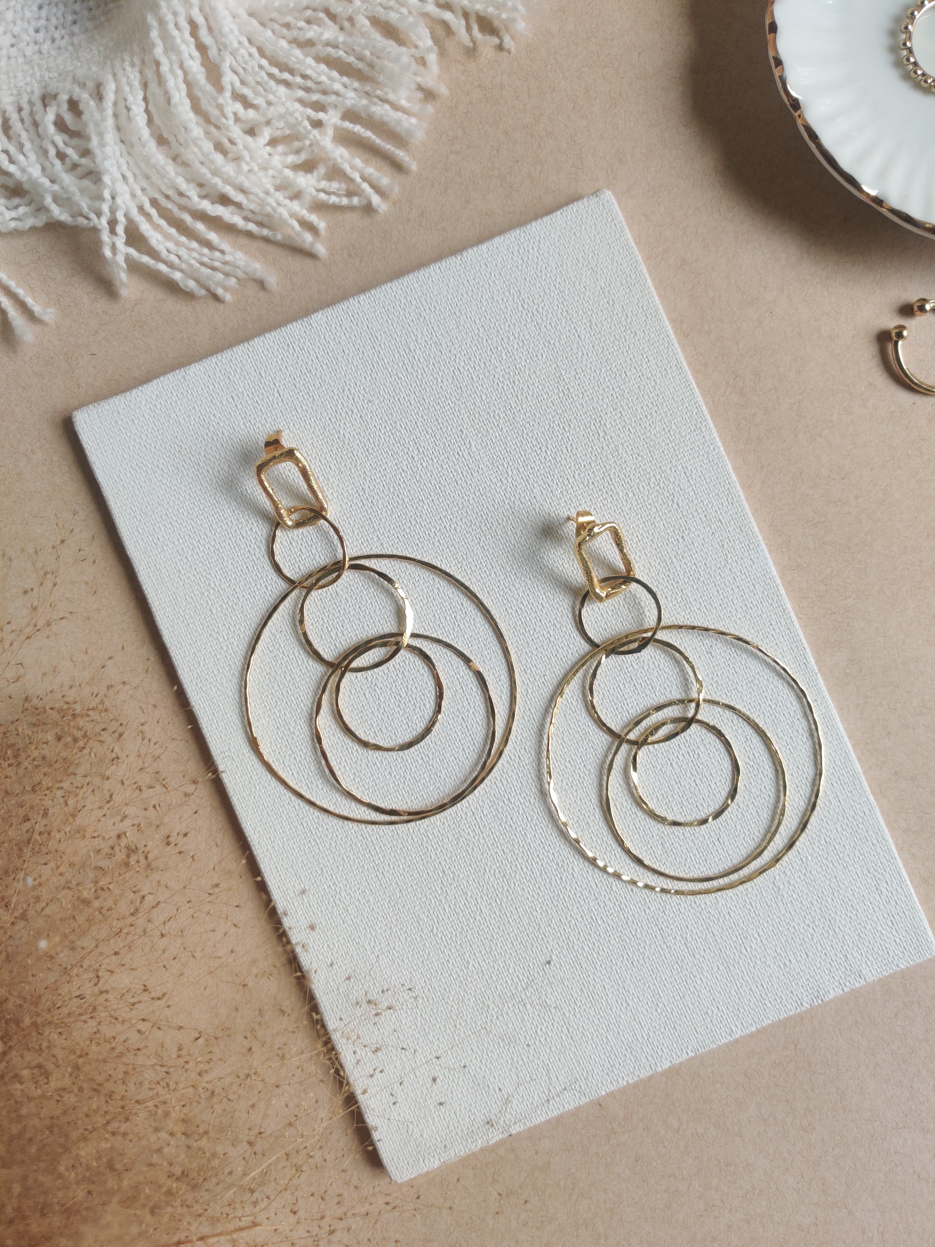 The Lazy Brunch - Dancing Circle Earrings