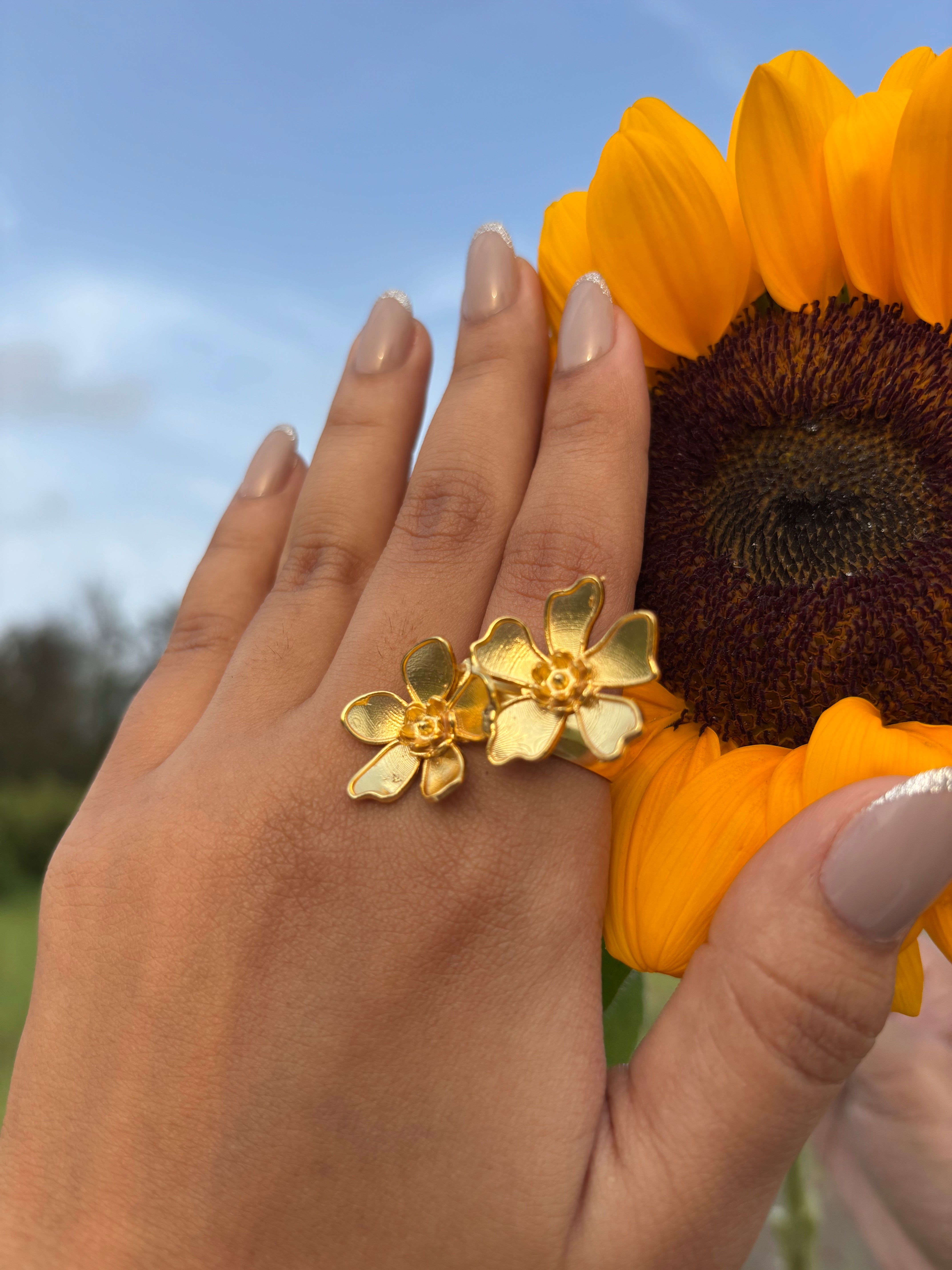 Double Daisy Adjustable Ring