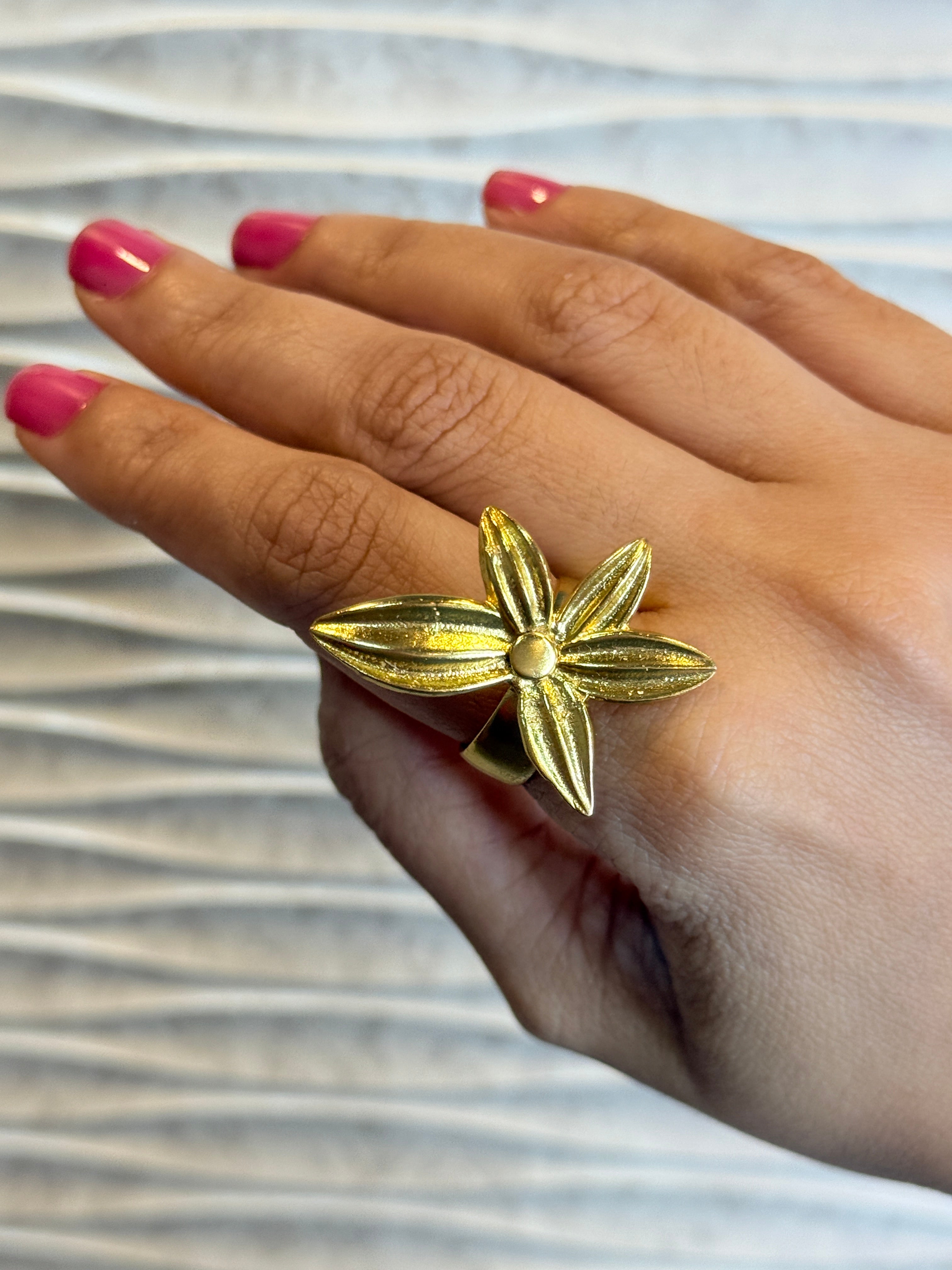 Leafy Adjustable Ring