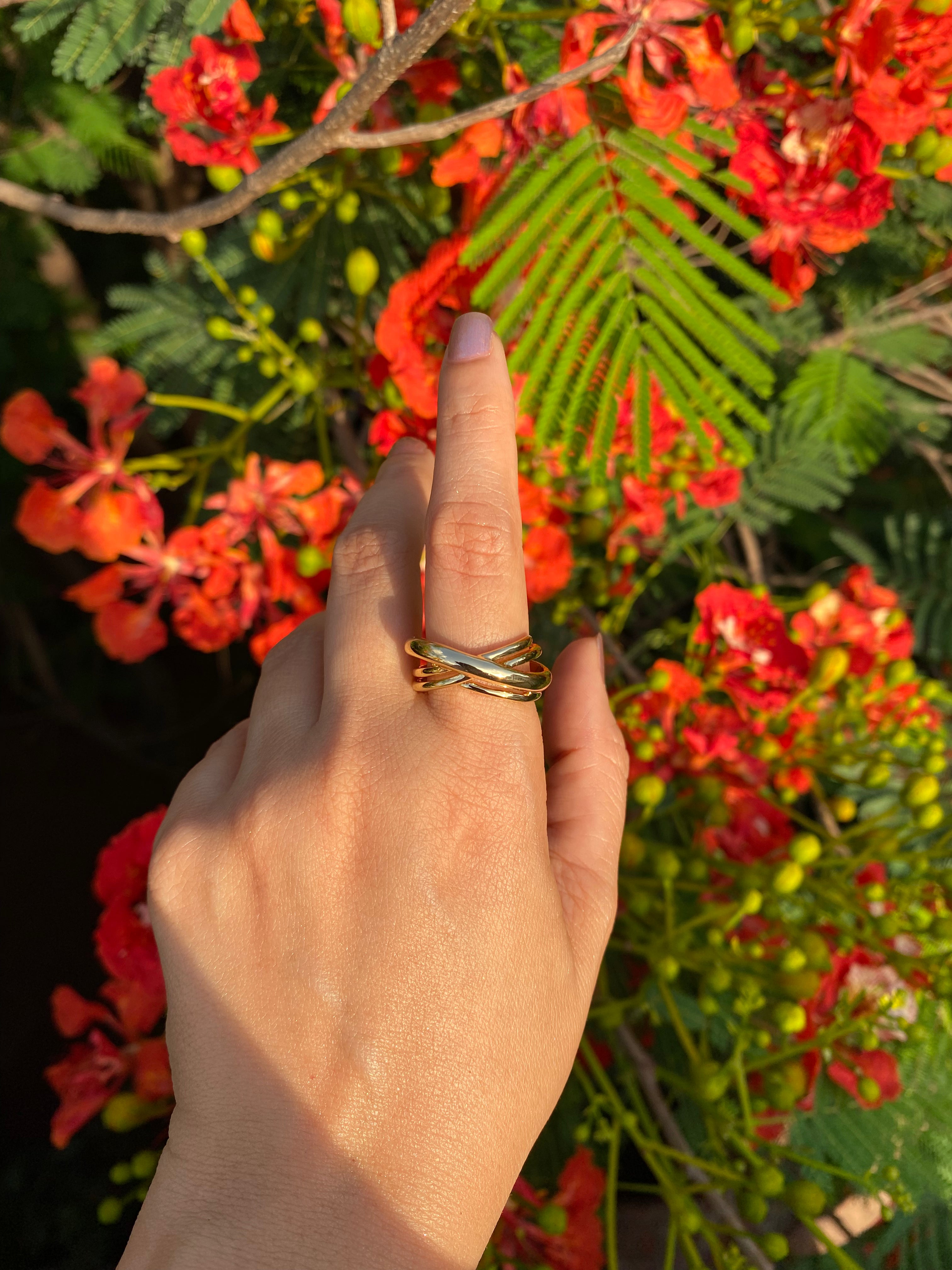 Criss-cross Adjustable Ring