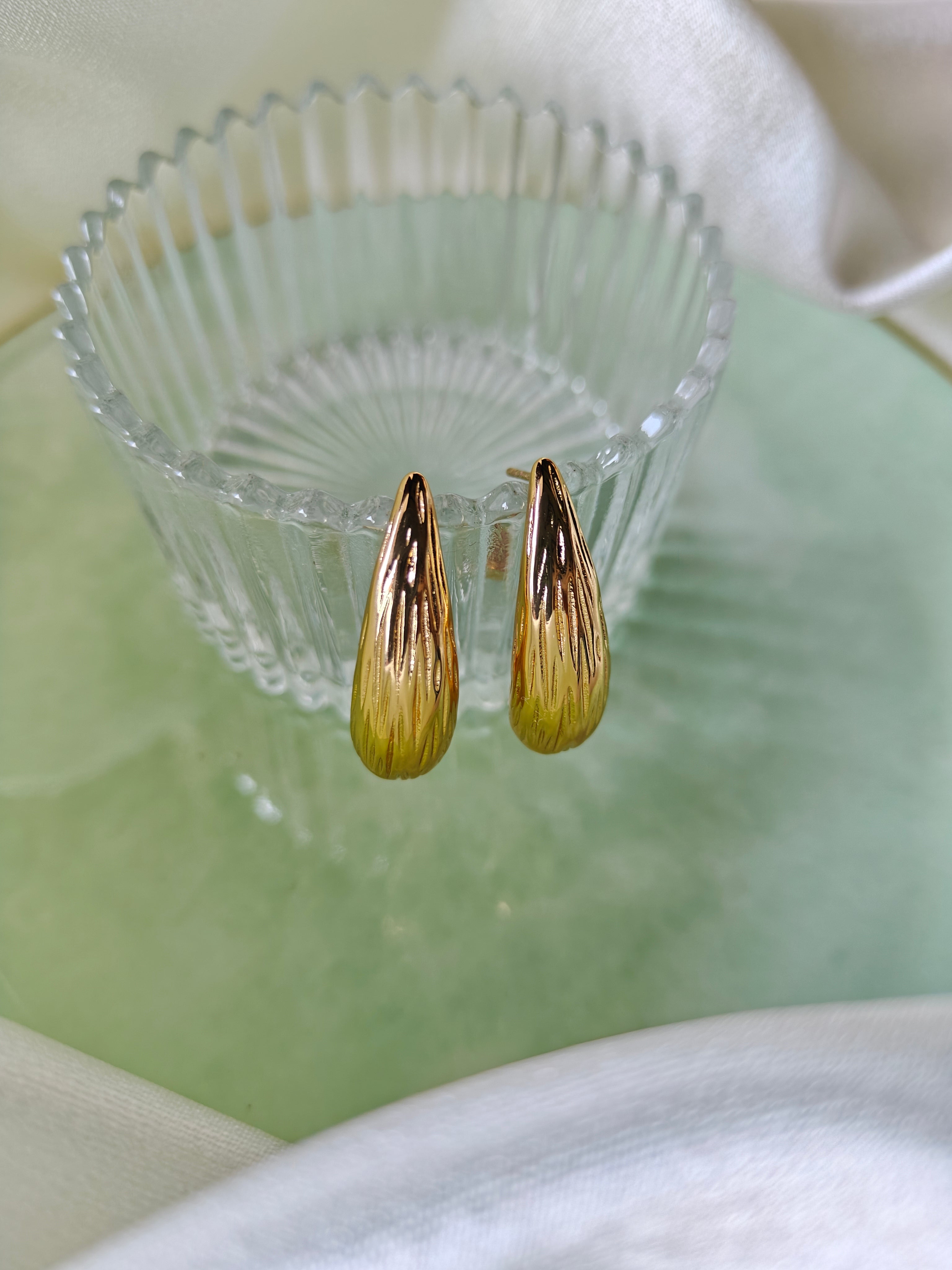 Drop Studs