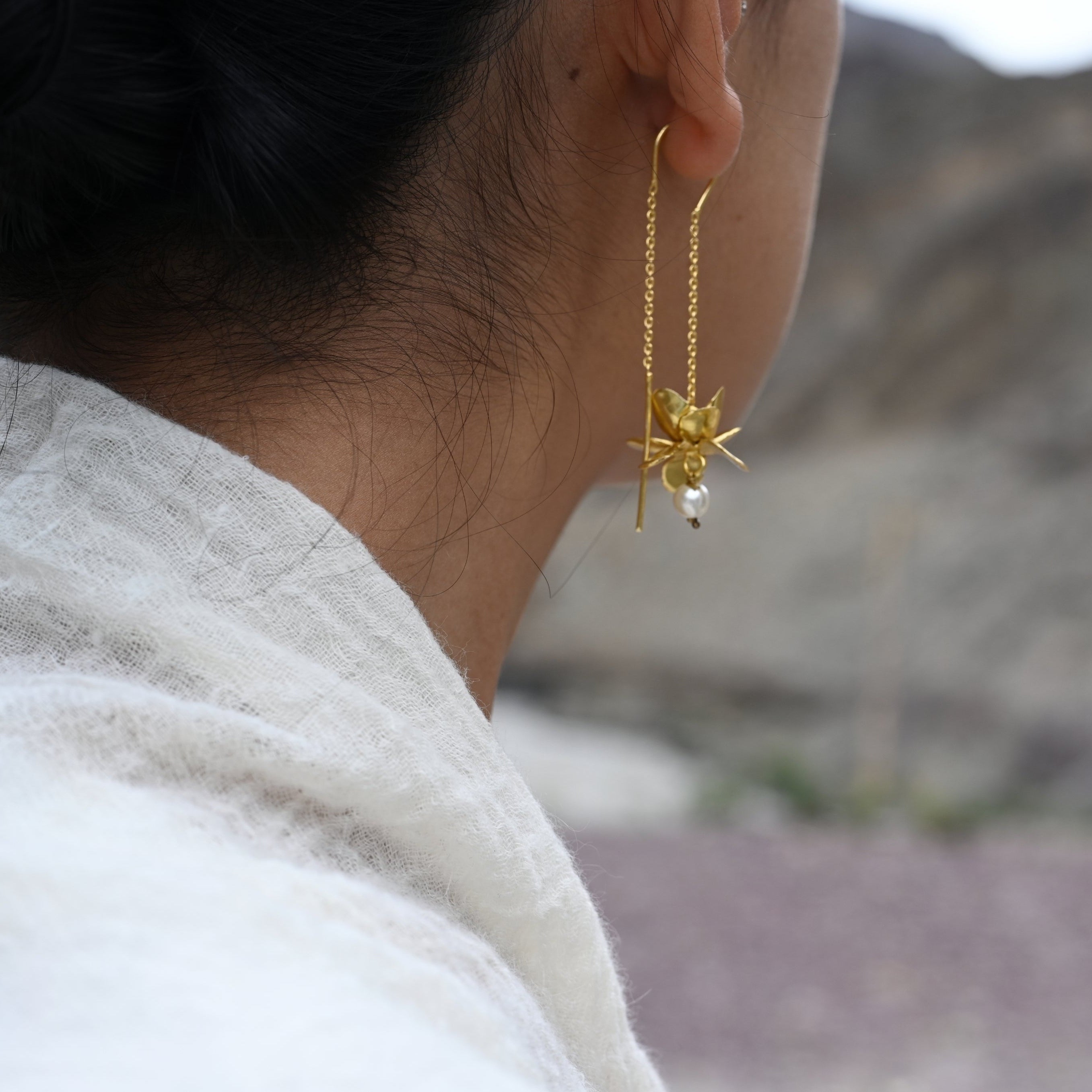 Mogra Blossom Sui Dhaga Earrings