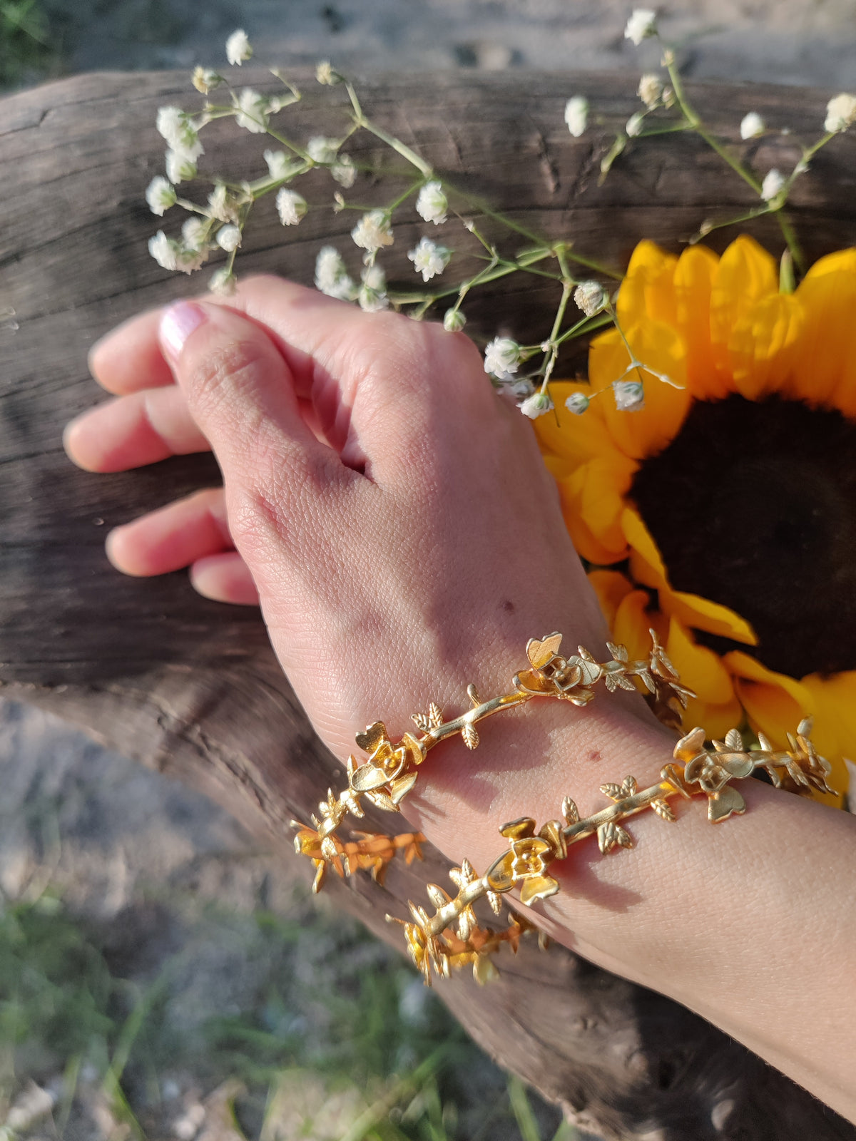 Wild Rose Bangle (Single)
